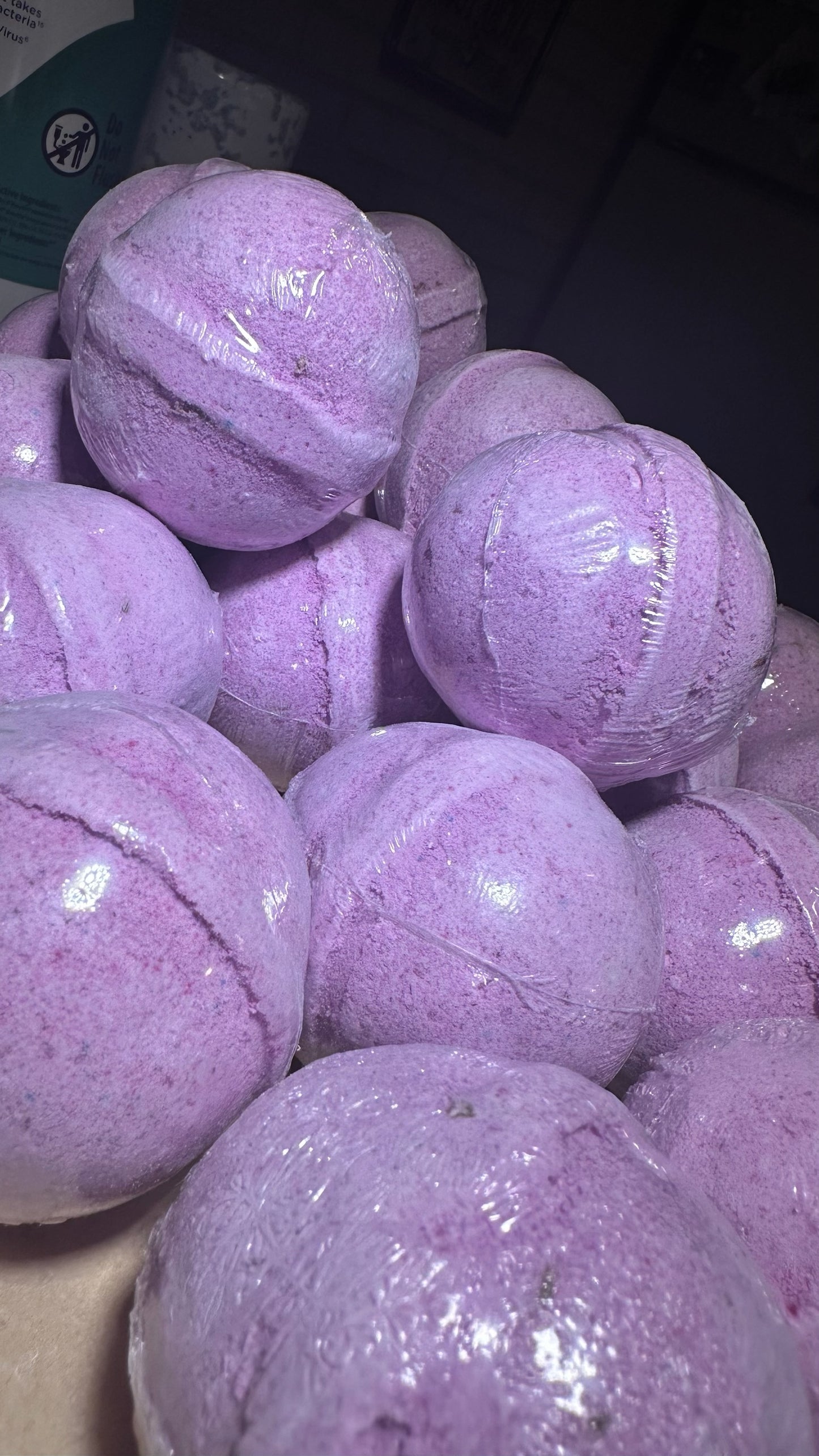 Lavender Bath Bomb - Relaxing Aromatherapy Fizzy Bath Soak